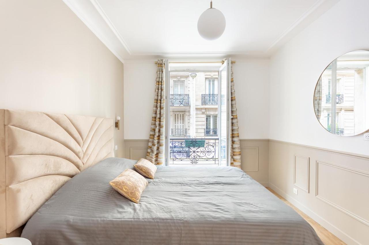 Suite Raphael Tour Eiffel Paris Exterior photo